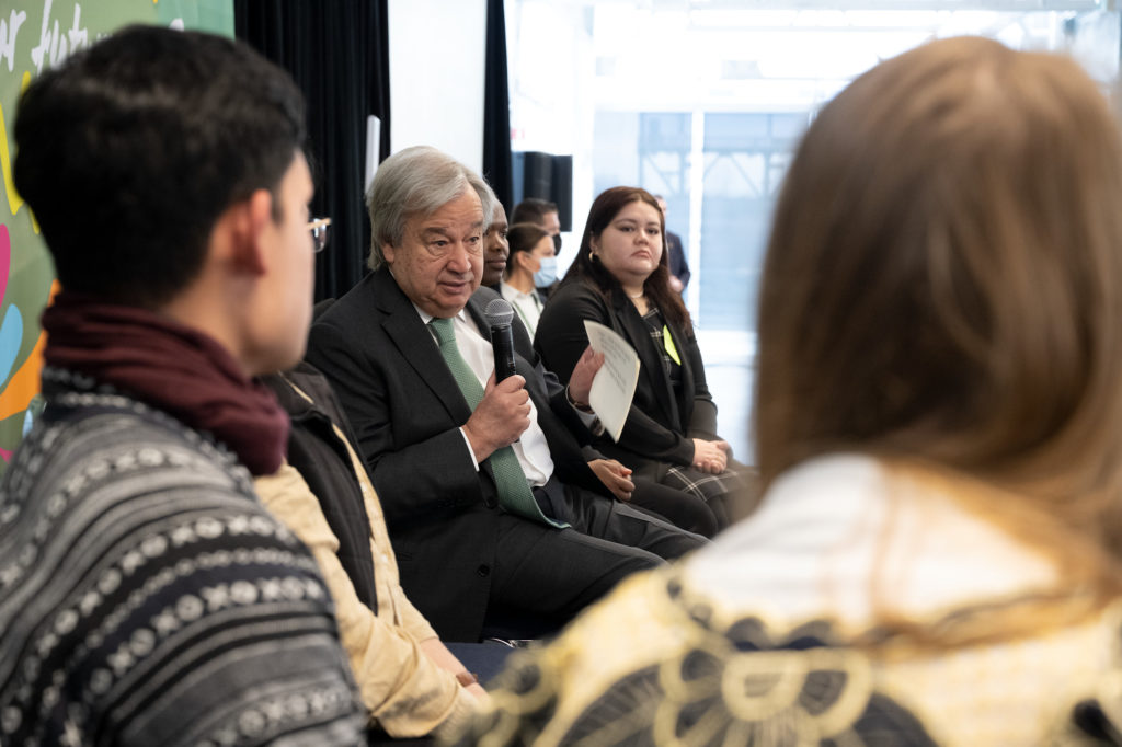 Antonio Guterres as a speaker at the COP15 Youth Summit